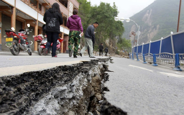crack-on-the-road-after-earthquake