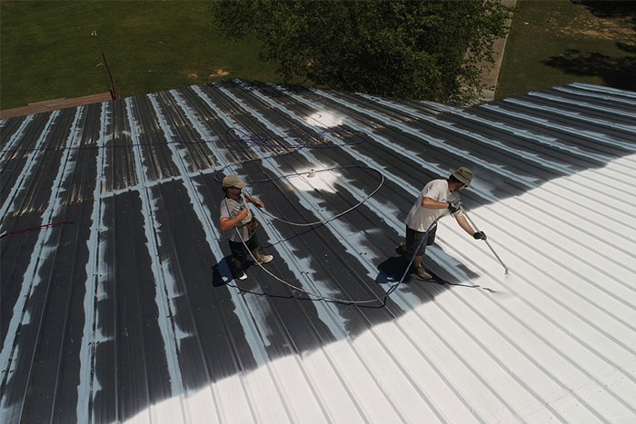 hiring a professional roofing contractor