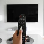 tcl roku tv stuck on logo screen